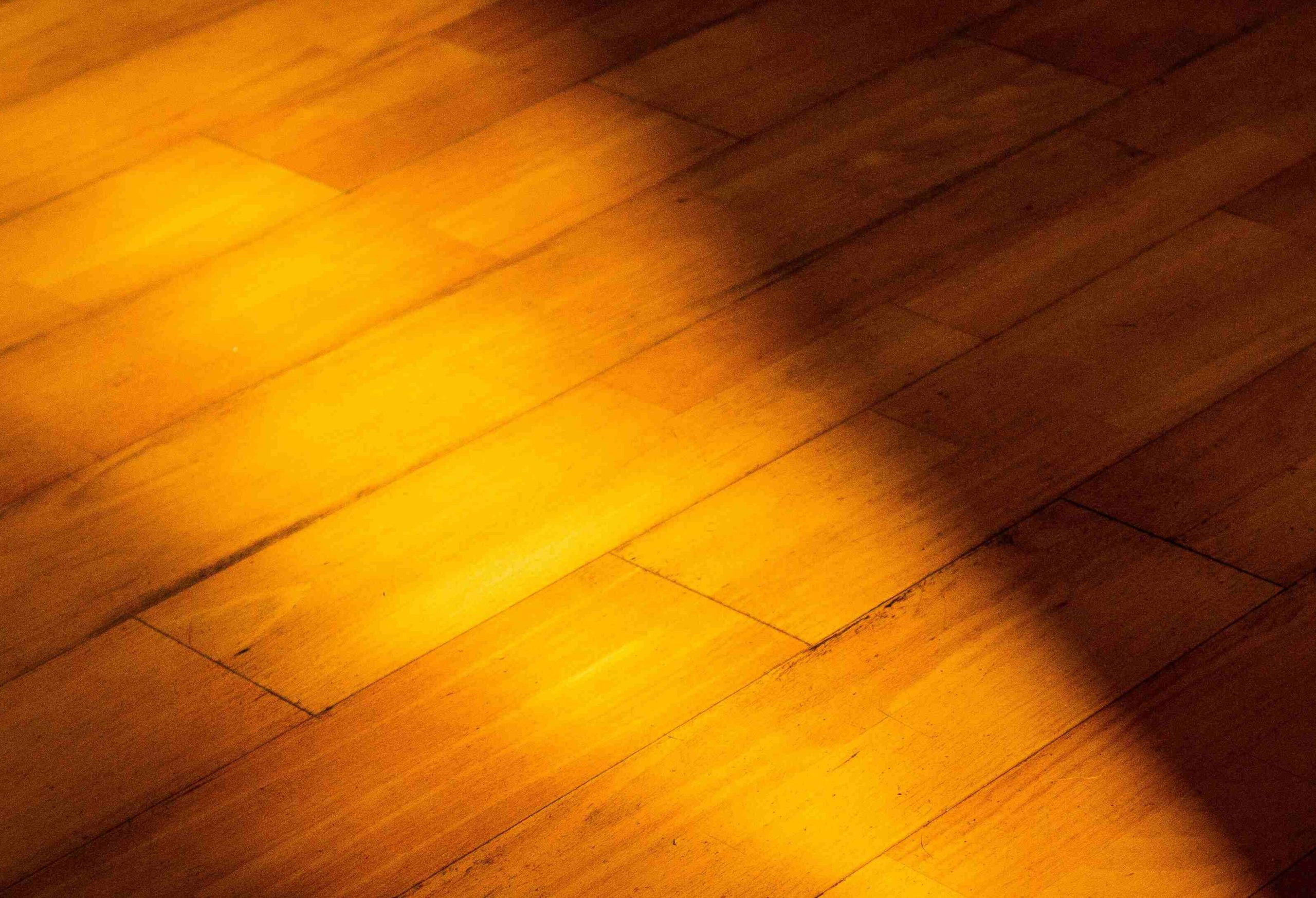 filling gaps in hardwood floors