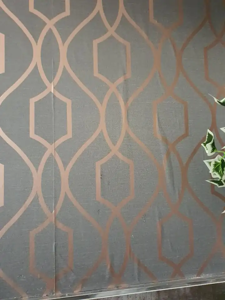 How to get Bubbles out of Wallpaper? A Step-by-Step Guide